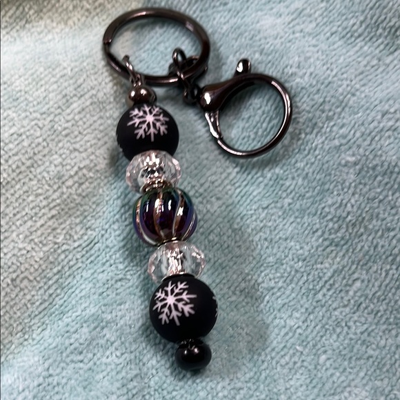 Snowflake Beaded Keychain - Picture 1 of 1